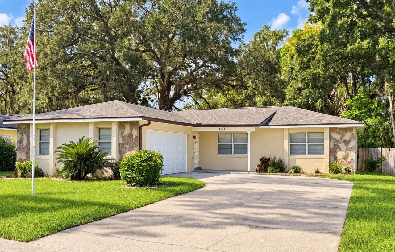 1122 Estatewood Dr., Brandon, FL 33510