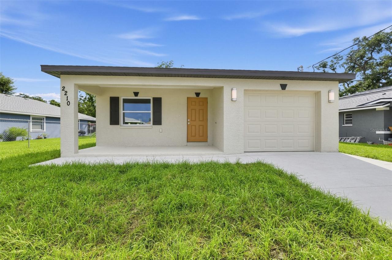 2210 1st Ave., Palmetto, FL 34221