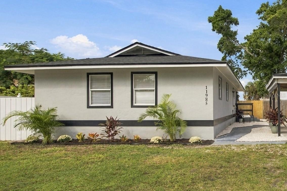 11985 Murray Ave., Seminole, FL 33778