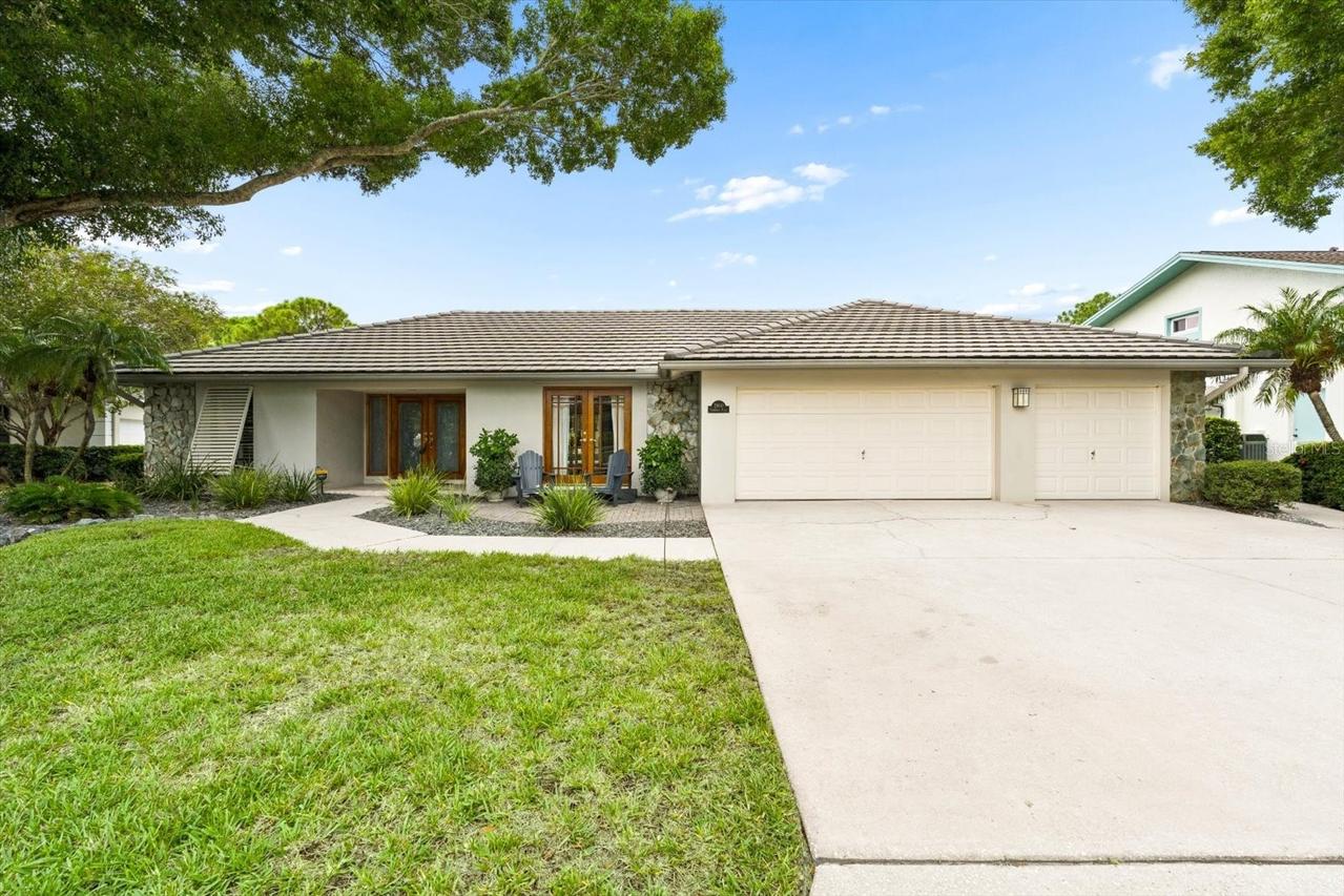 2900 Sandpiper Pl., Clearwater, FL 33762