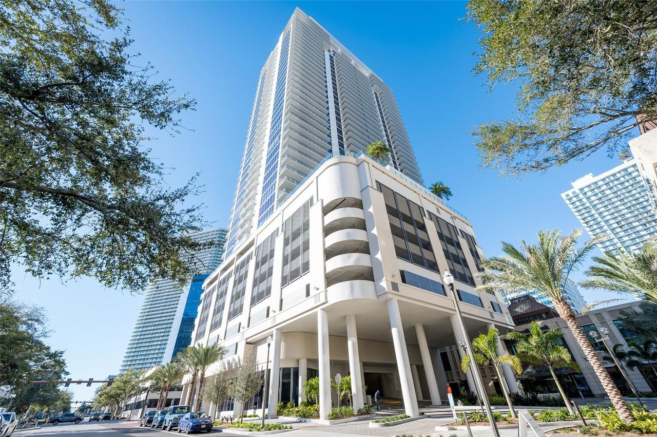 275 1st Avenue South #2208, St Petersburg, FL 33701