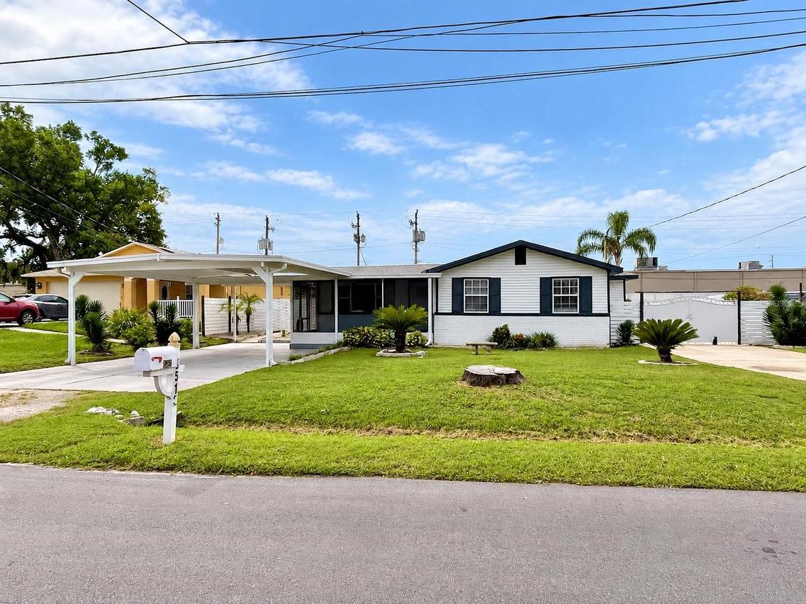 8512 Sunbeam Ln., Tampa, FL 33615