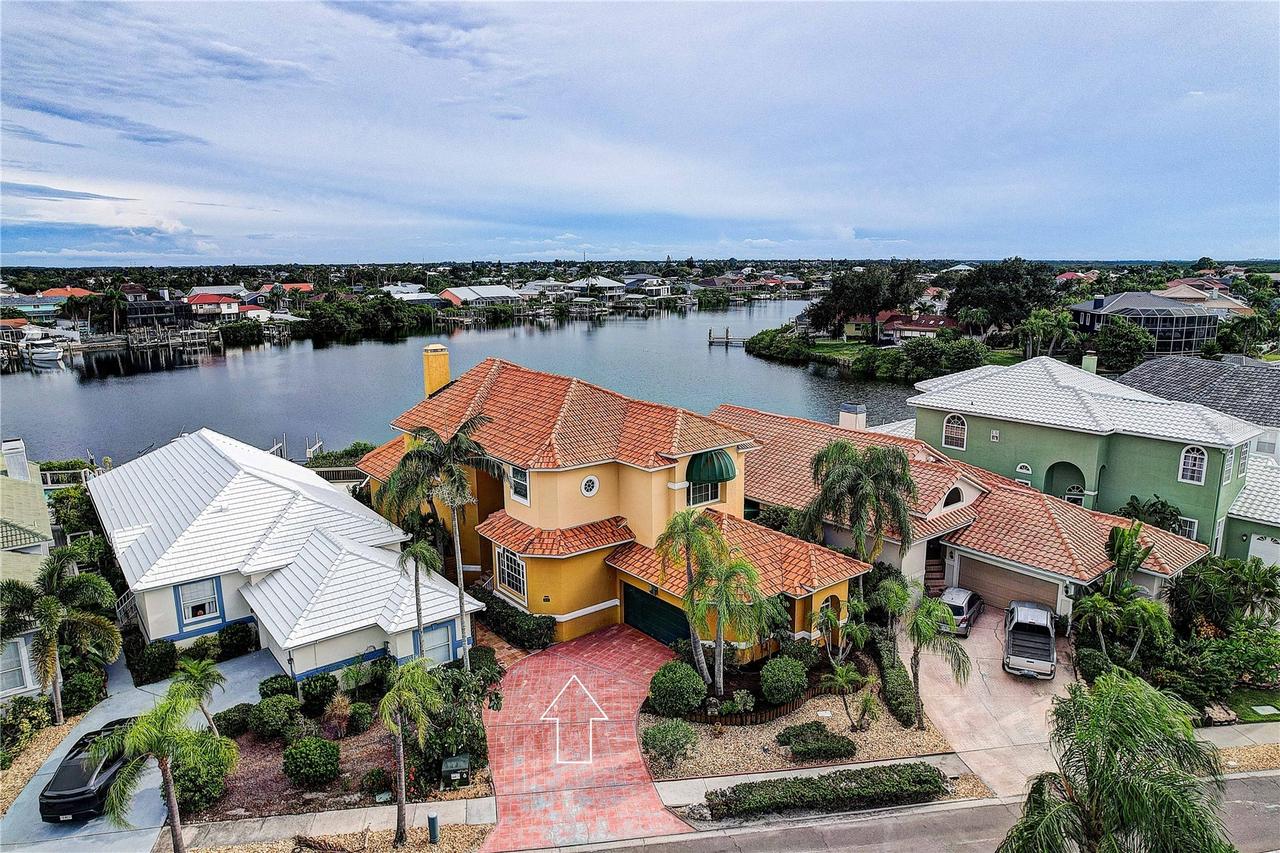 852 Symphony Isles Blvd., Apollo Beach, FL 33572