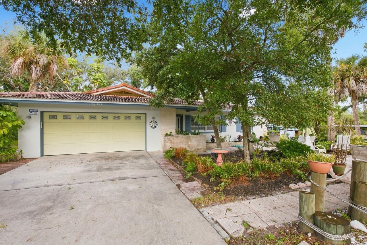 12382 143rd St., Largo, FL 33774