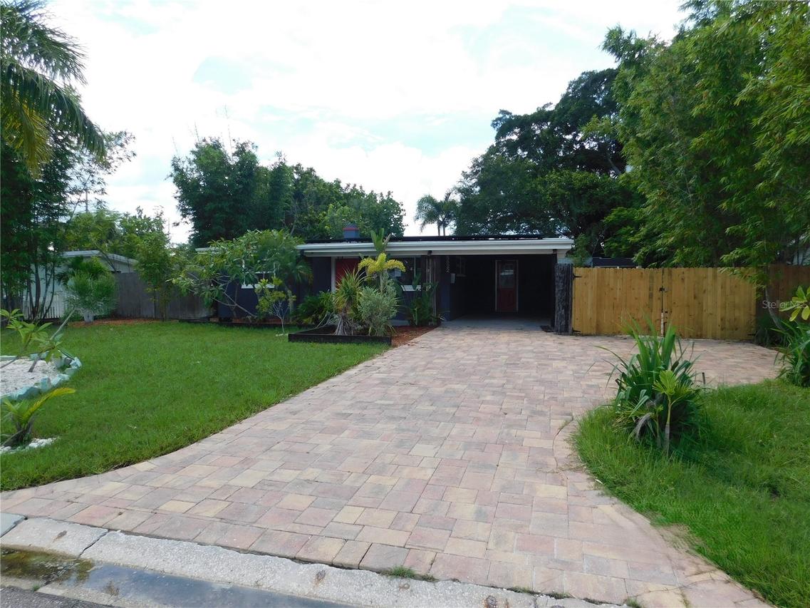 5622 Hobson St., St Petersburg, FL 33703