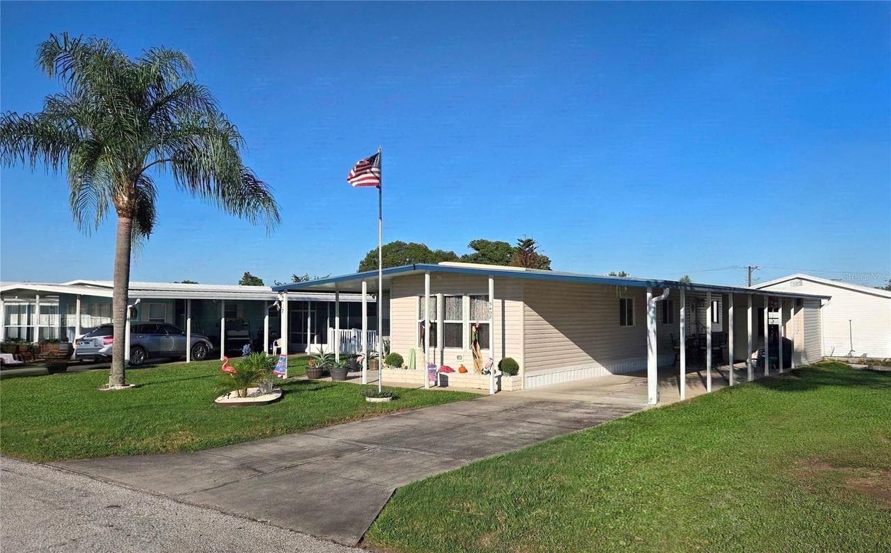 5402 Mohawk St., Zephyrhills, FL 33542