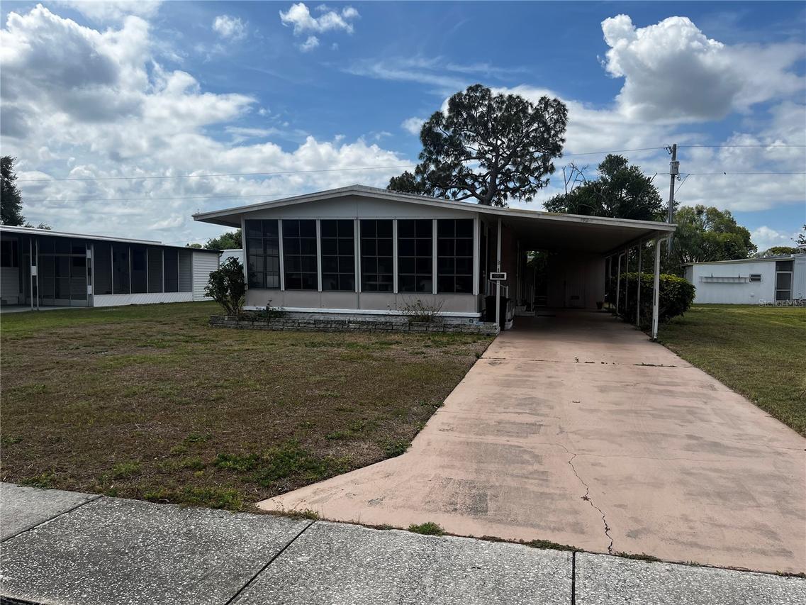 192 Philadelphia Blvd. #9, Palm Harbor, FL 34684