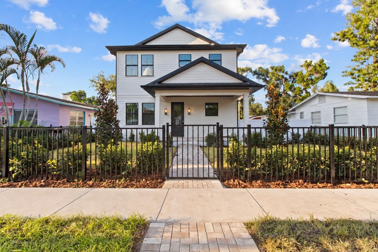 1025 Melrose Ave., St Petersburg, FL 33705