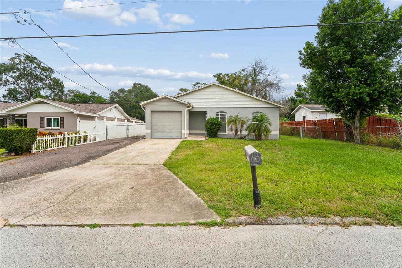 8405 N 37th St., Tampa, FL 33604