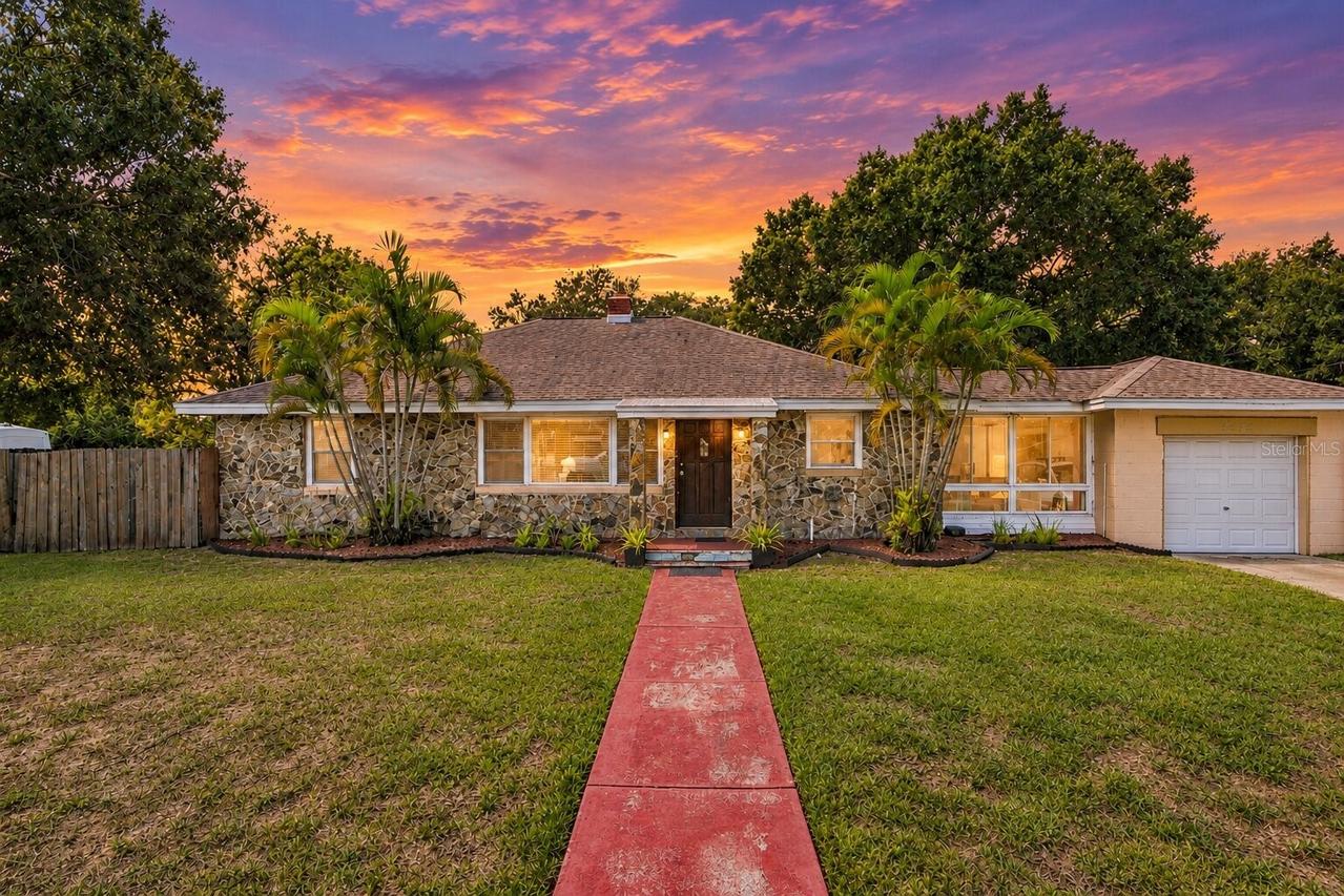 1525 56th St., Gulfport, FL 33707