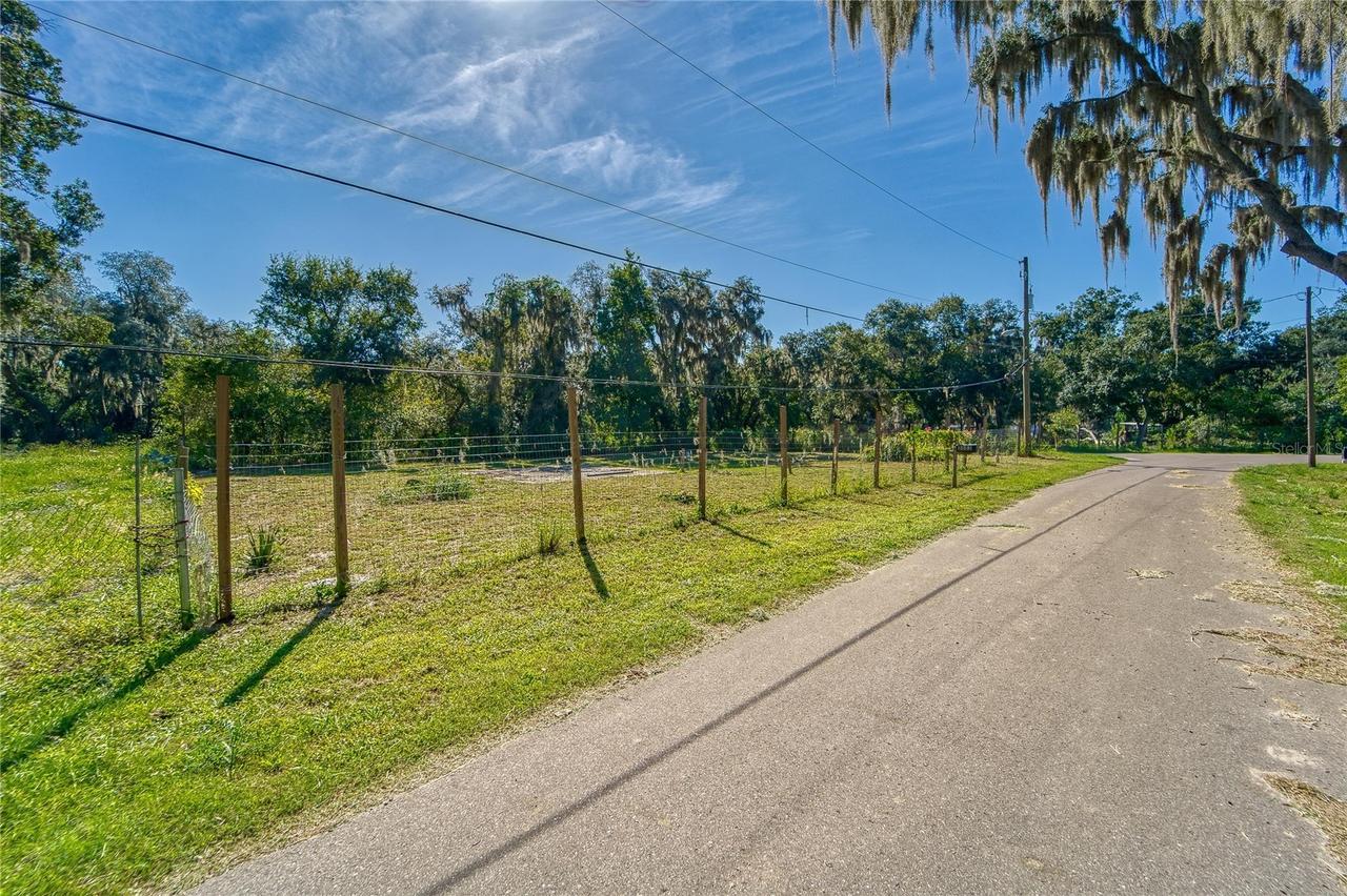3533 Jordan Rd., Dover, FL 33527