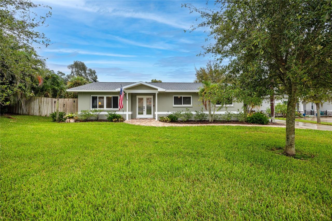 902 Robin Ave., Palm Harbor, FL 34683