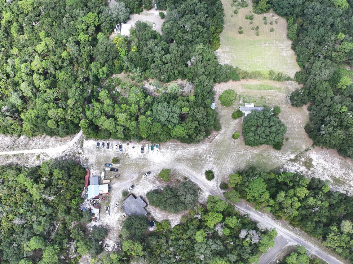 1 Bay Track, Ocklawaha, FL 32179