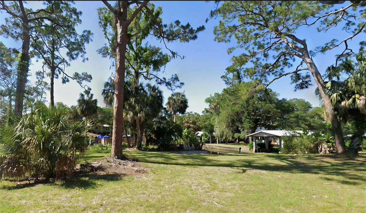 Hickory Ave., Yankeetown, FL 34498