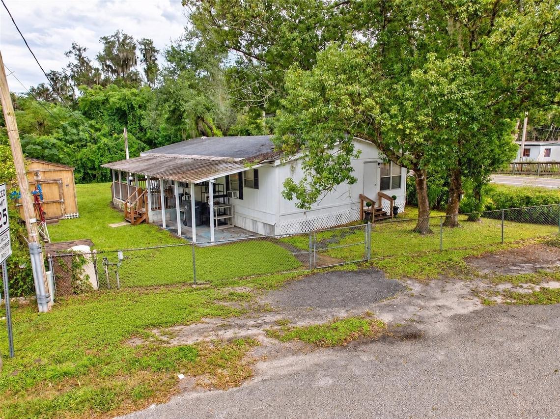 1501 Pasadena Dr., Seffner, FL 33584