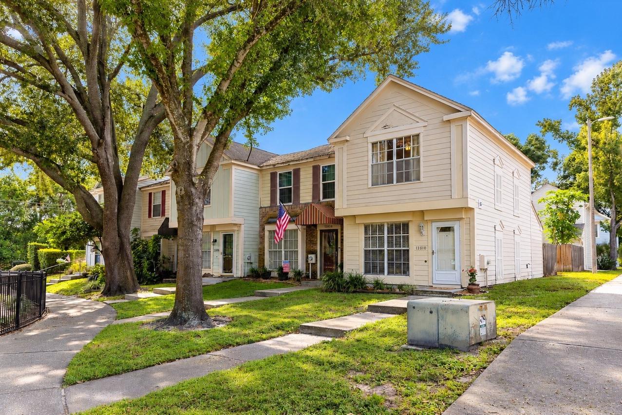 13810 Fletchers Mill Dr., Tampa, FL 33613