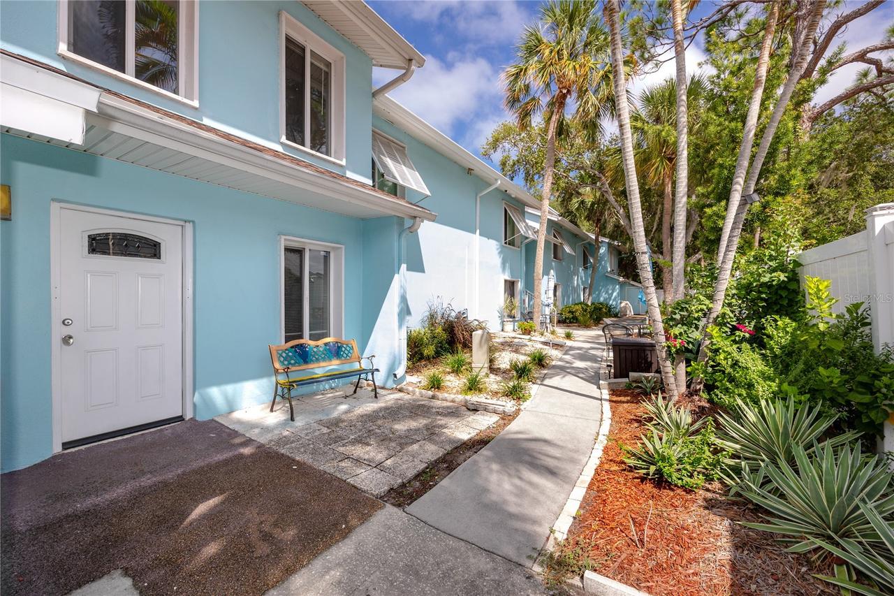 3775 40th Ln. #E, St Petersburg, FL 33711