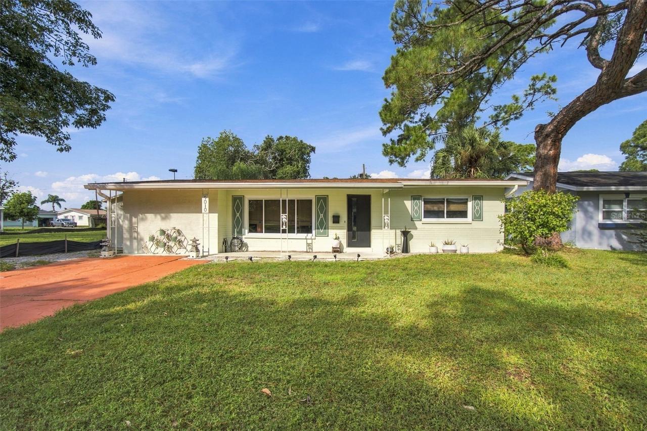 9010 1st St., St Petersburg, FL 33702