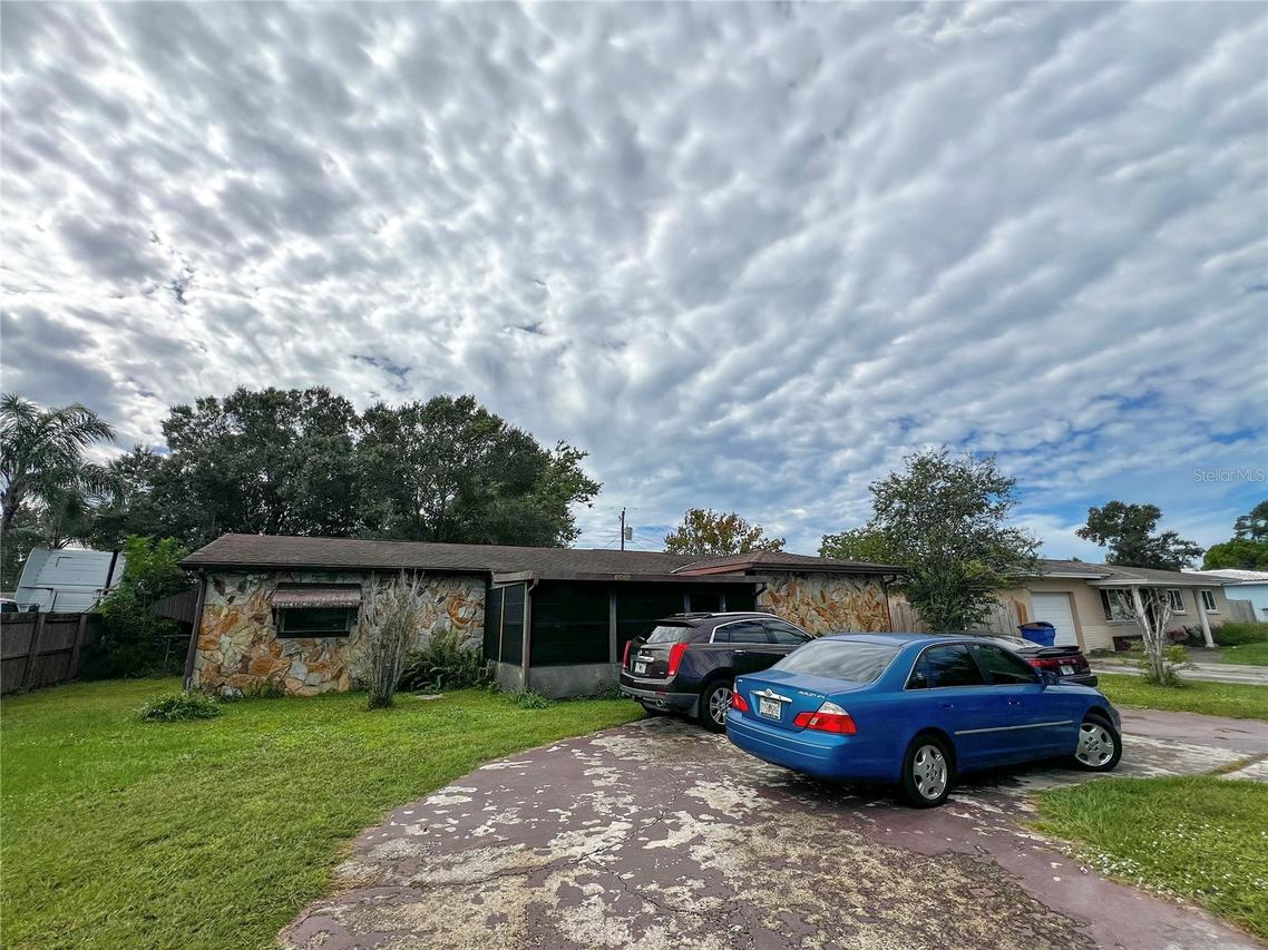 1426 62nd Ave., St Petersburg, FL 33702