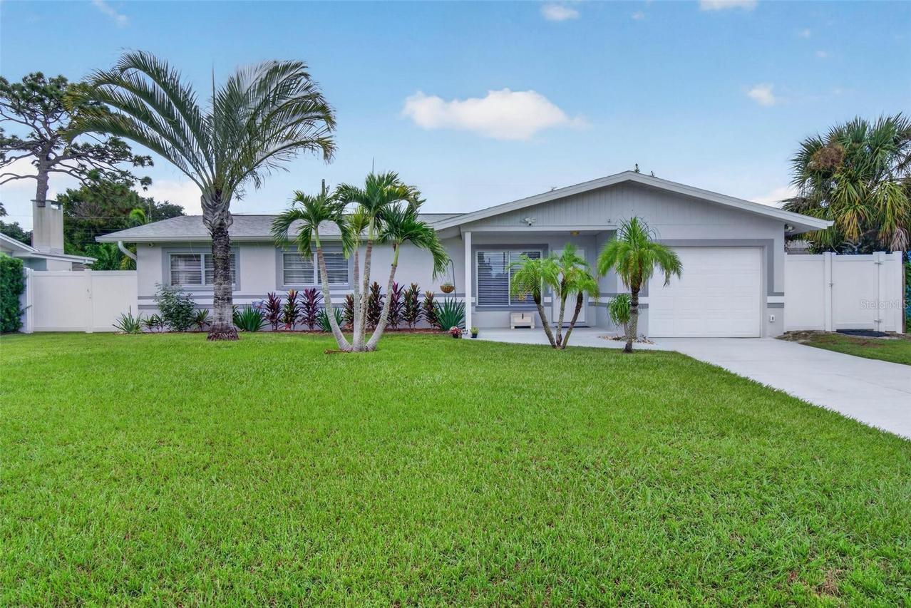 8428 Iris Ave., Seminole, FL 33777