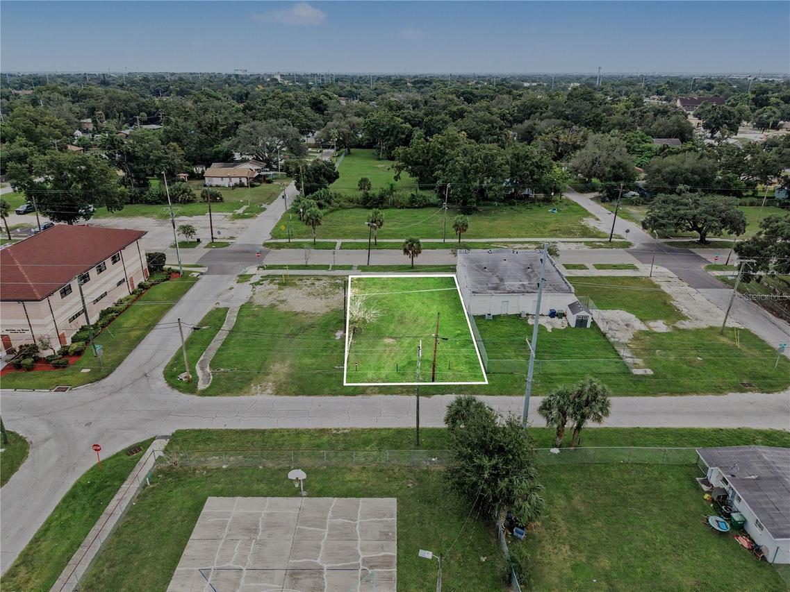 3812 N 29th St., Tampa, FL 33610