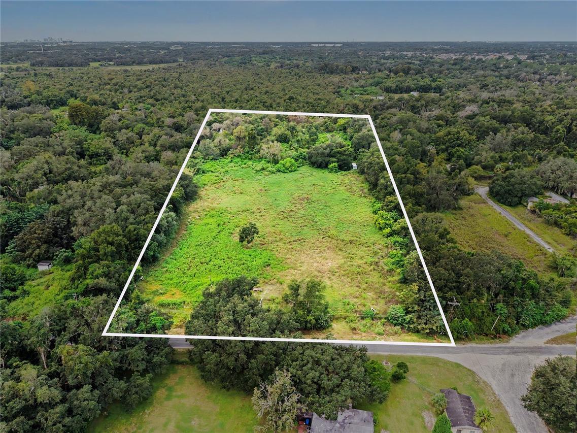 6560 Stark Rd., Seffner, FL 33584