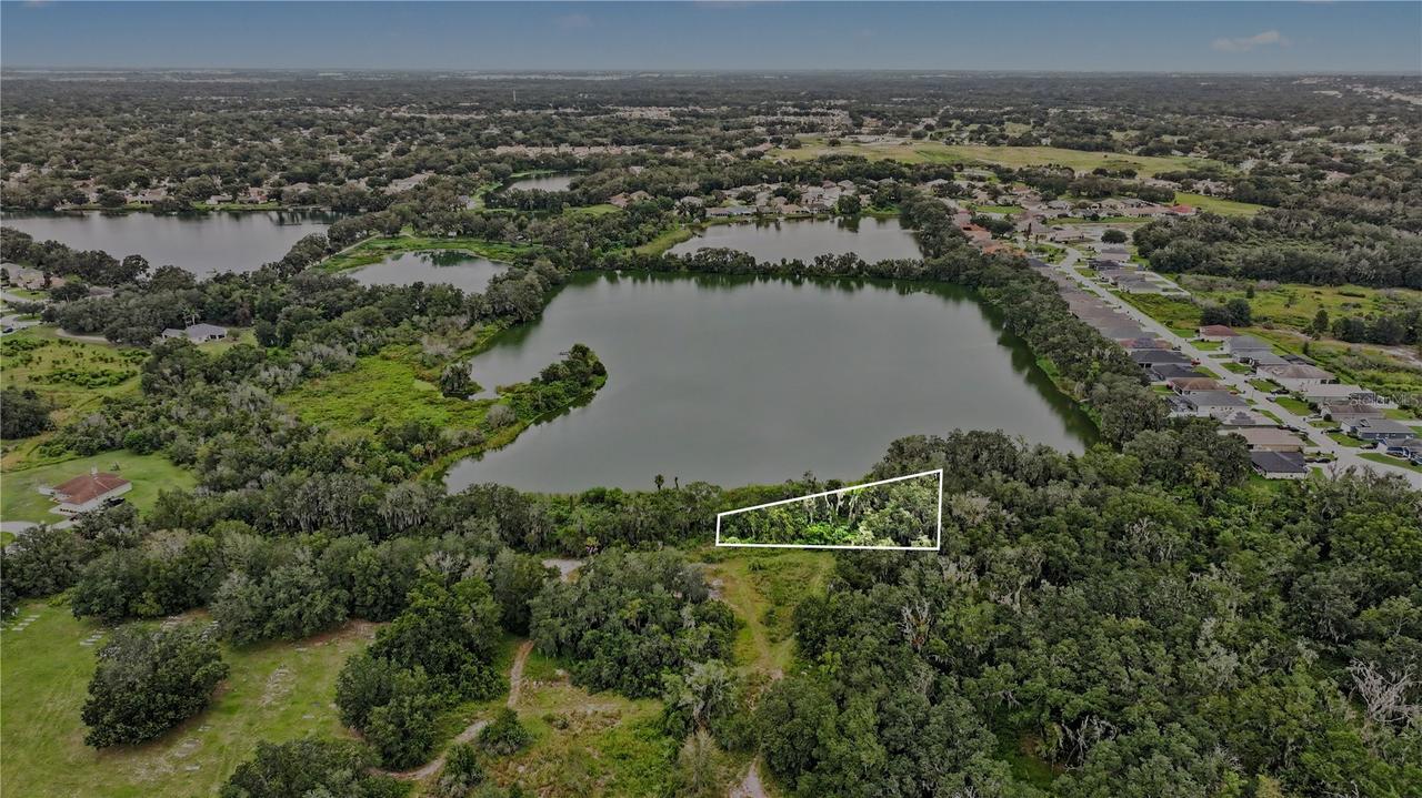 Arnaz Dr., Mulberry, FL 33860