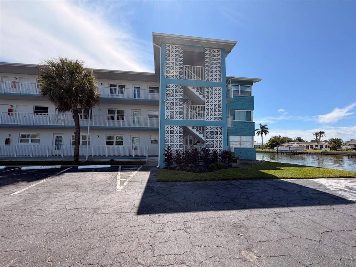 1893 Shore Dr. Dr. #216, South Pasadena, FL 33707
