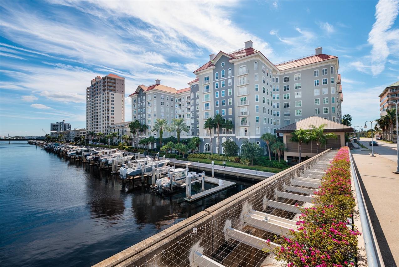 700 S Harbour Island Blvd. #825, Tampa, FL 33602