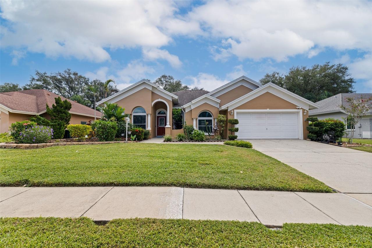 903 Whippoorwill Dr., Palm Harbor, FL 34683