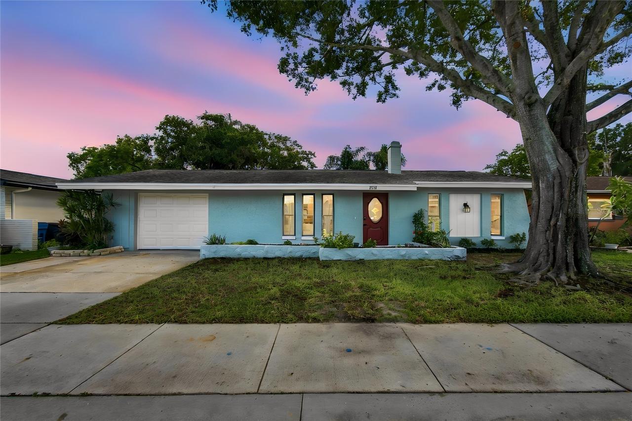 1813 Driftwood Cir., Oldsmar, FL 34677