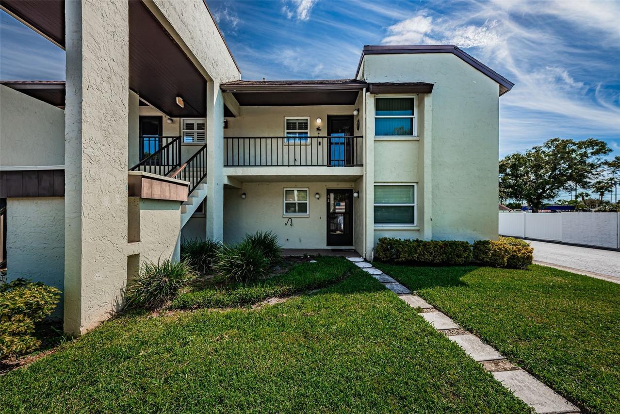 1100 E Bay Dr. #68, Largo, FL 33770
