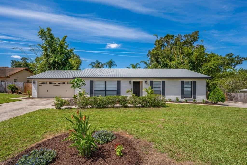 2223 Arch Mcdonald Dr., Dover, FL 33527