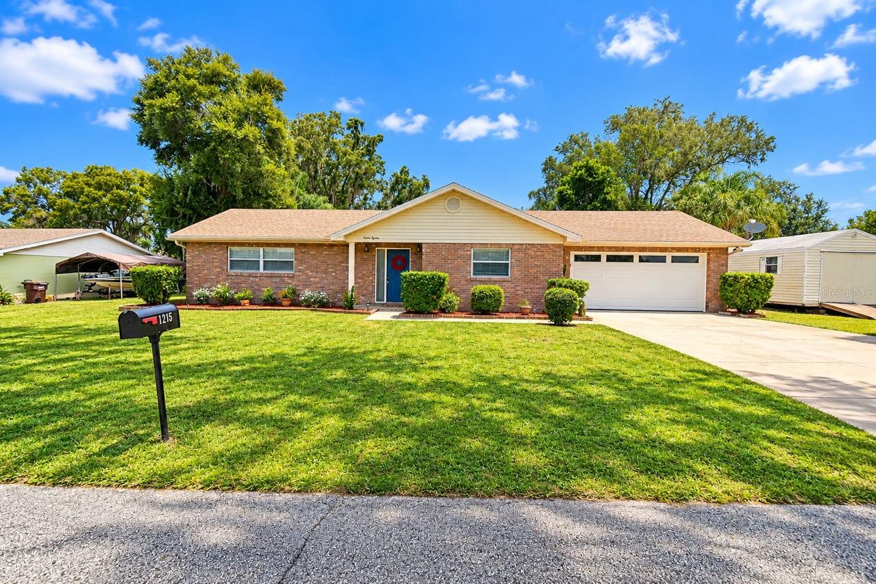 1215 Fairlane Ct., Winter Haven, FL 33881