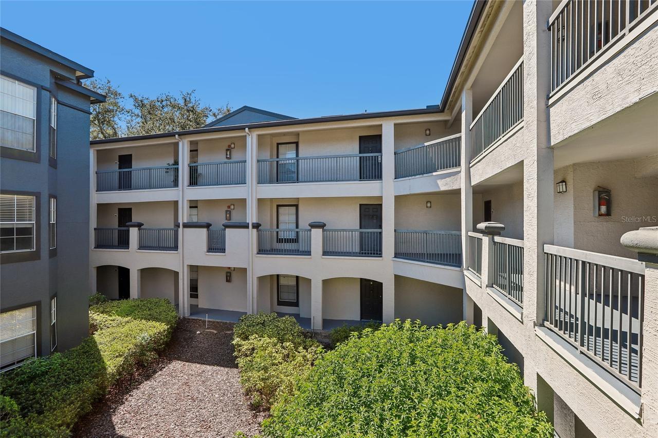 13110 Arbor Isle Dr. #201, Temple Terrace, FL 33637