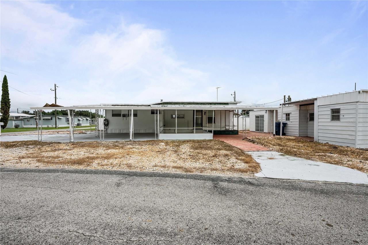 37234 Carol Ave, Zephyrhills, FL 33542