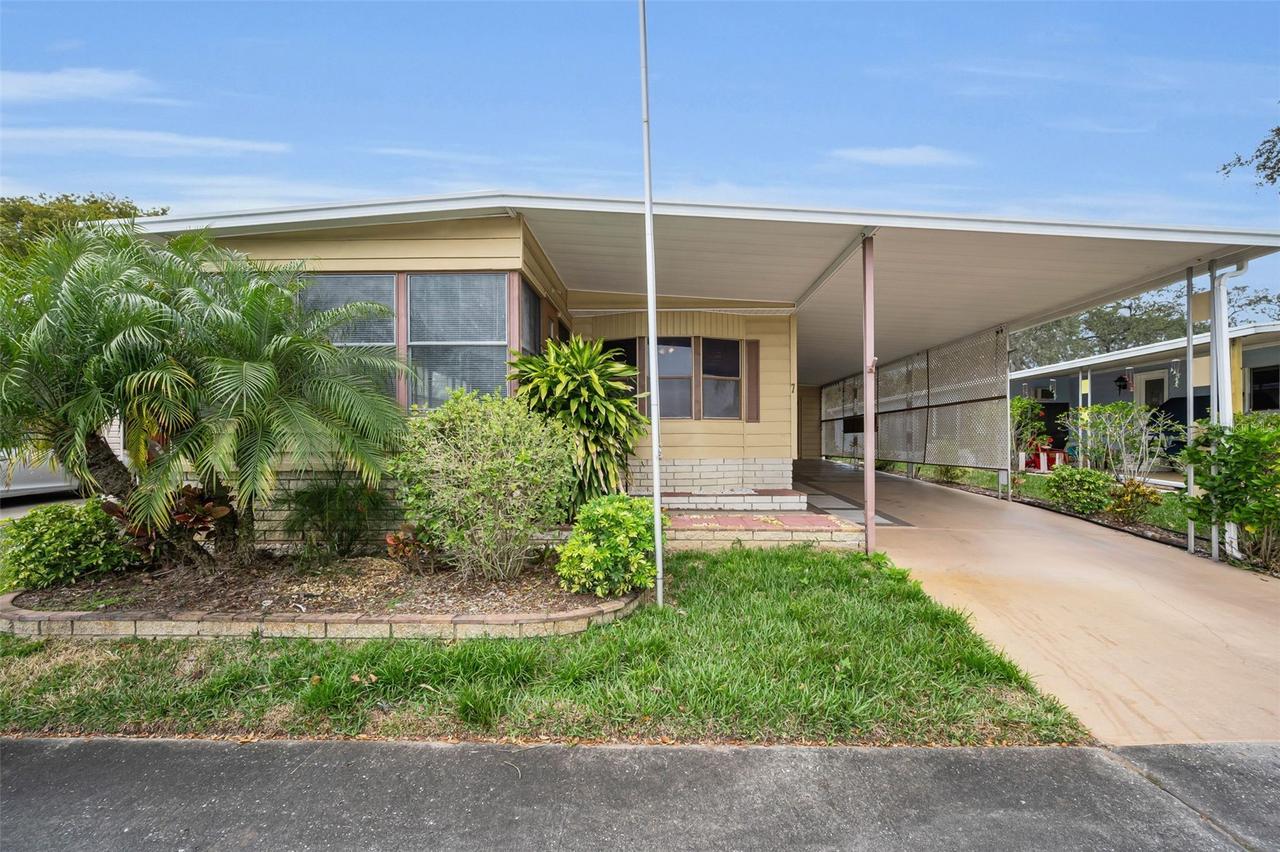 7 Mountain Laurel Dr., Palm Harbor, FL 34684