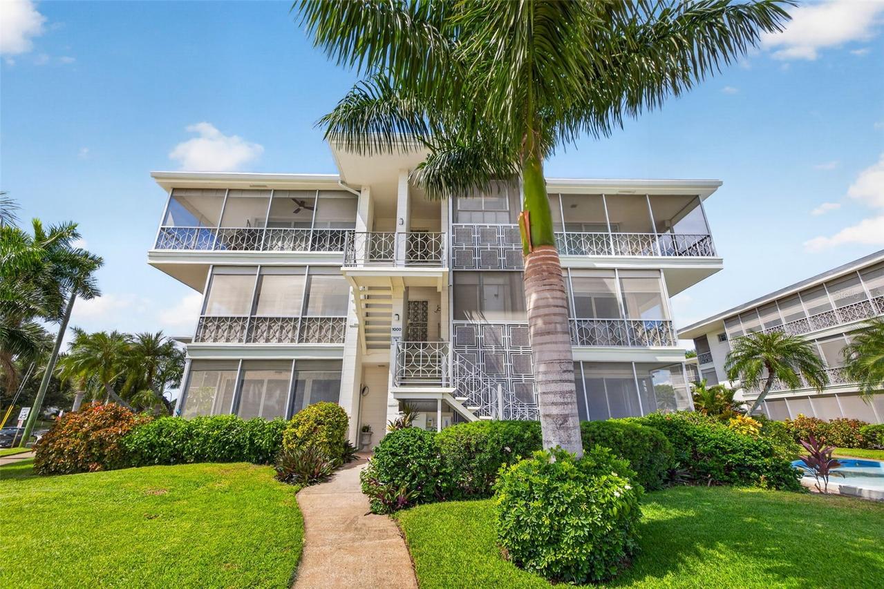1000 N Shore Dr. #2, St Petersburg, FL 33701