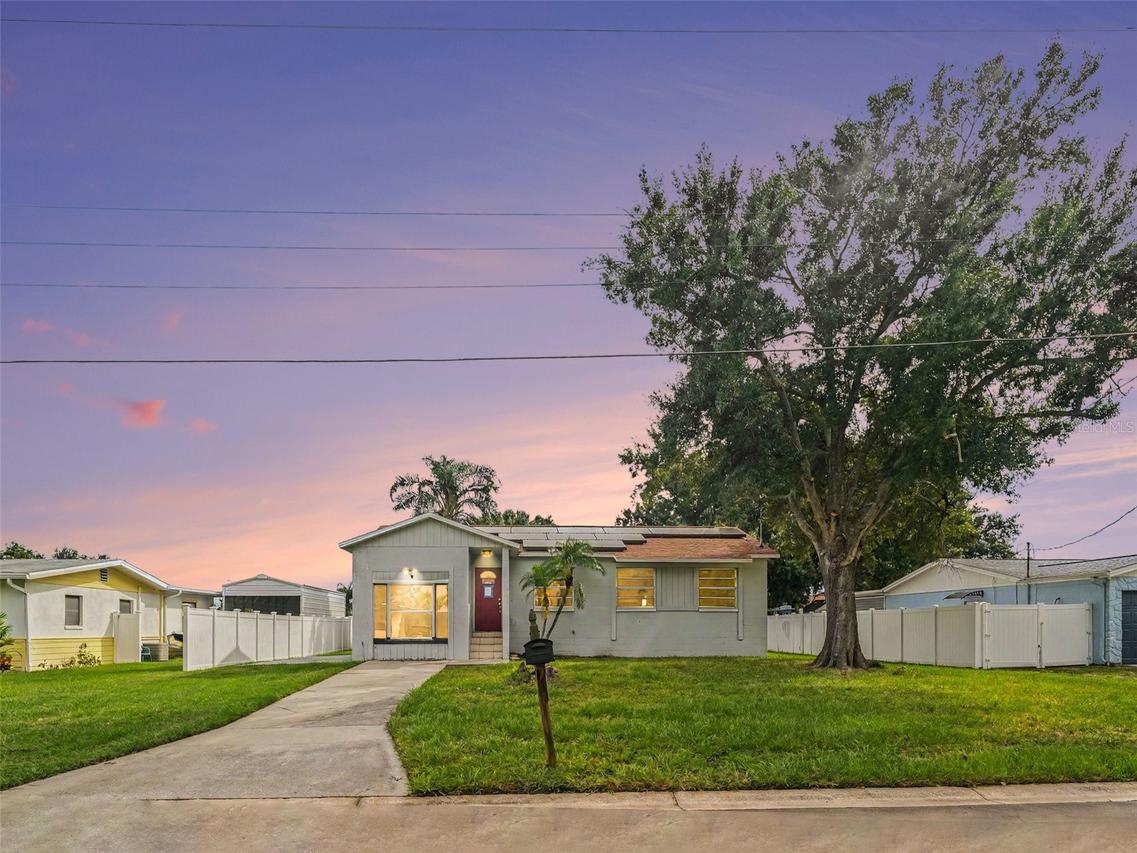 520 Fairhope Dr., Apollo Beach, FL 33572