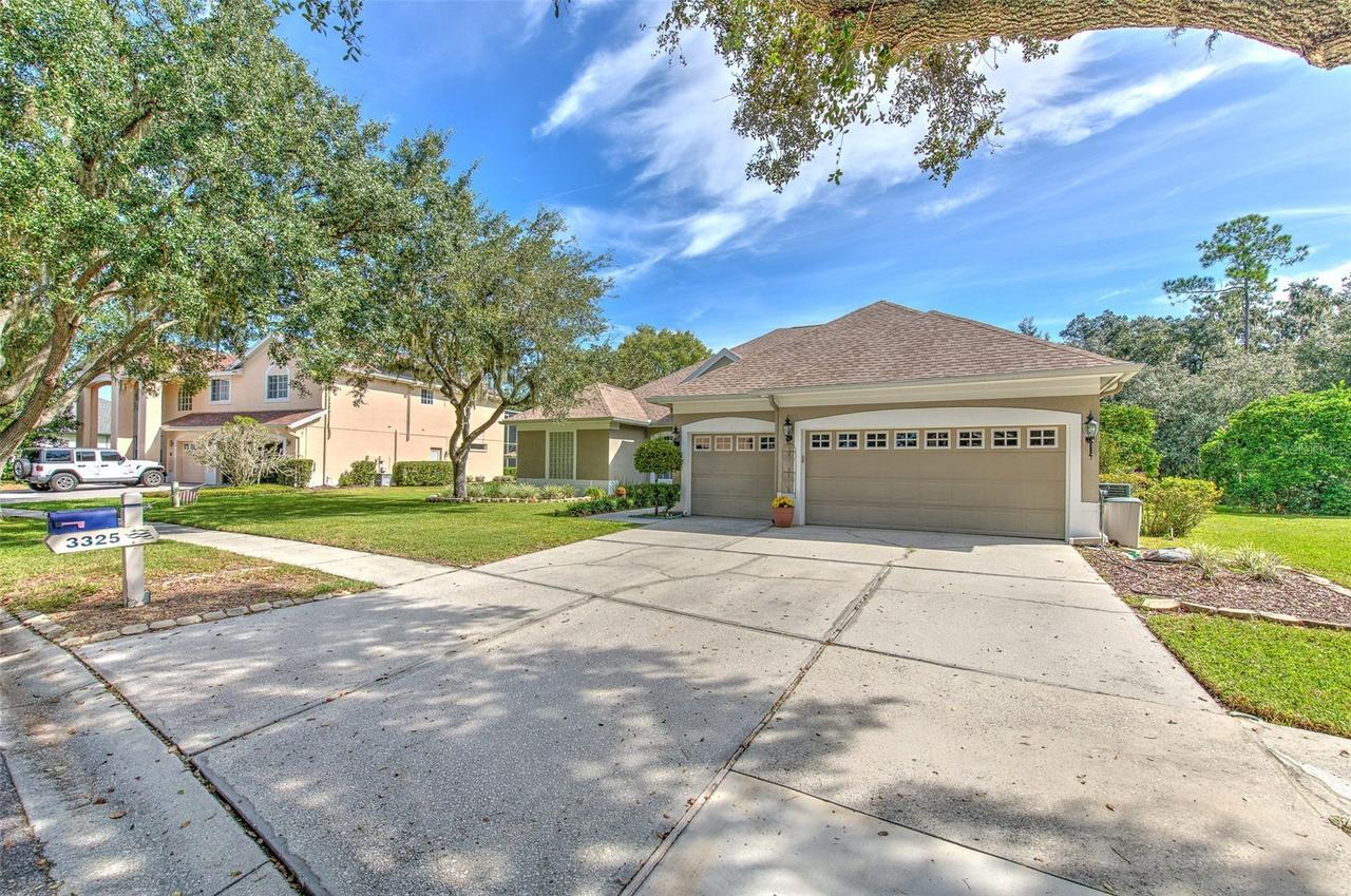 3325 Cypress Landing Dr., Valrico, FL 33596