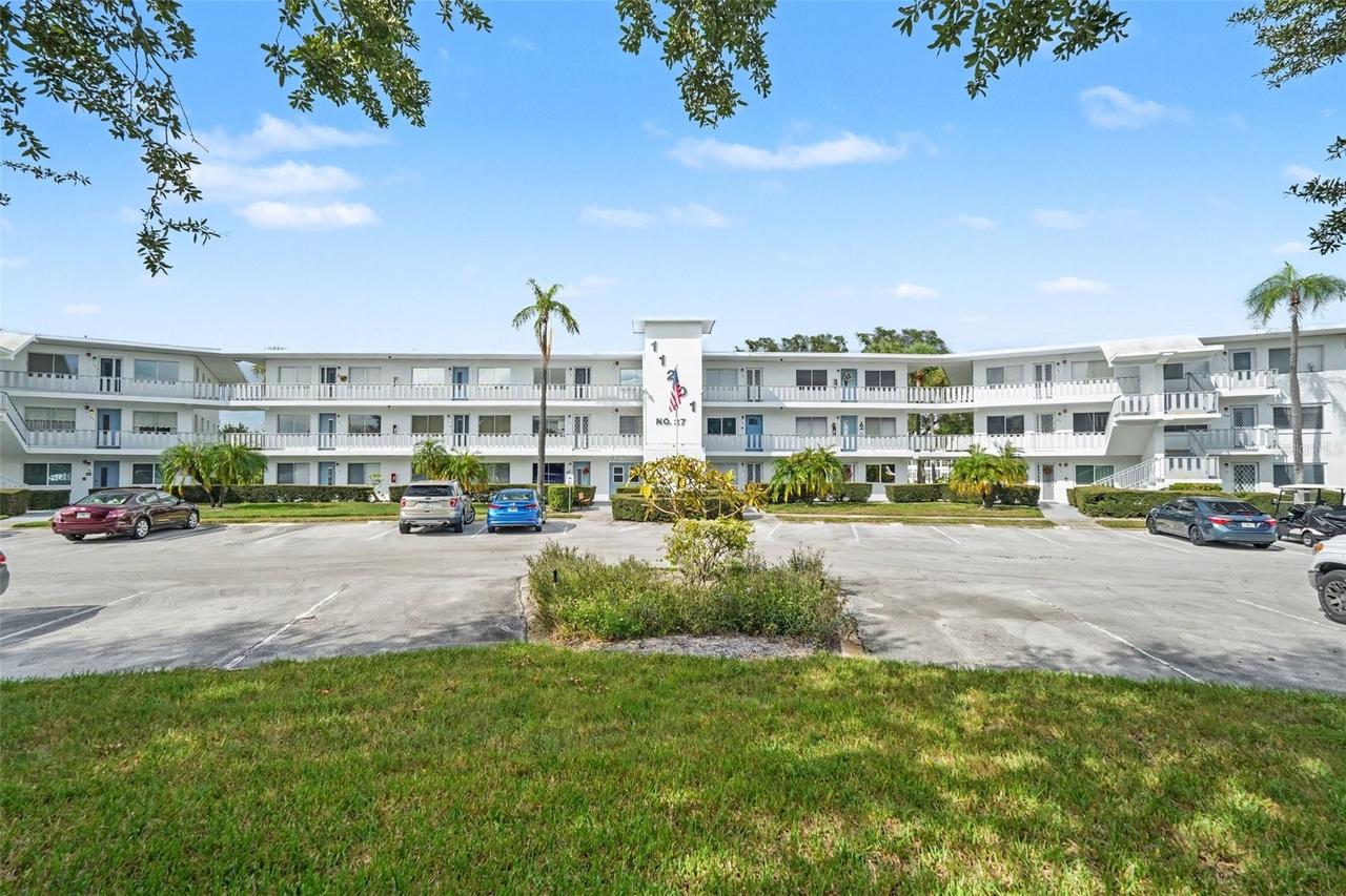 11201 80th Ave. #209, Seminole, FL 33772
