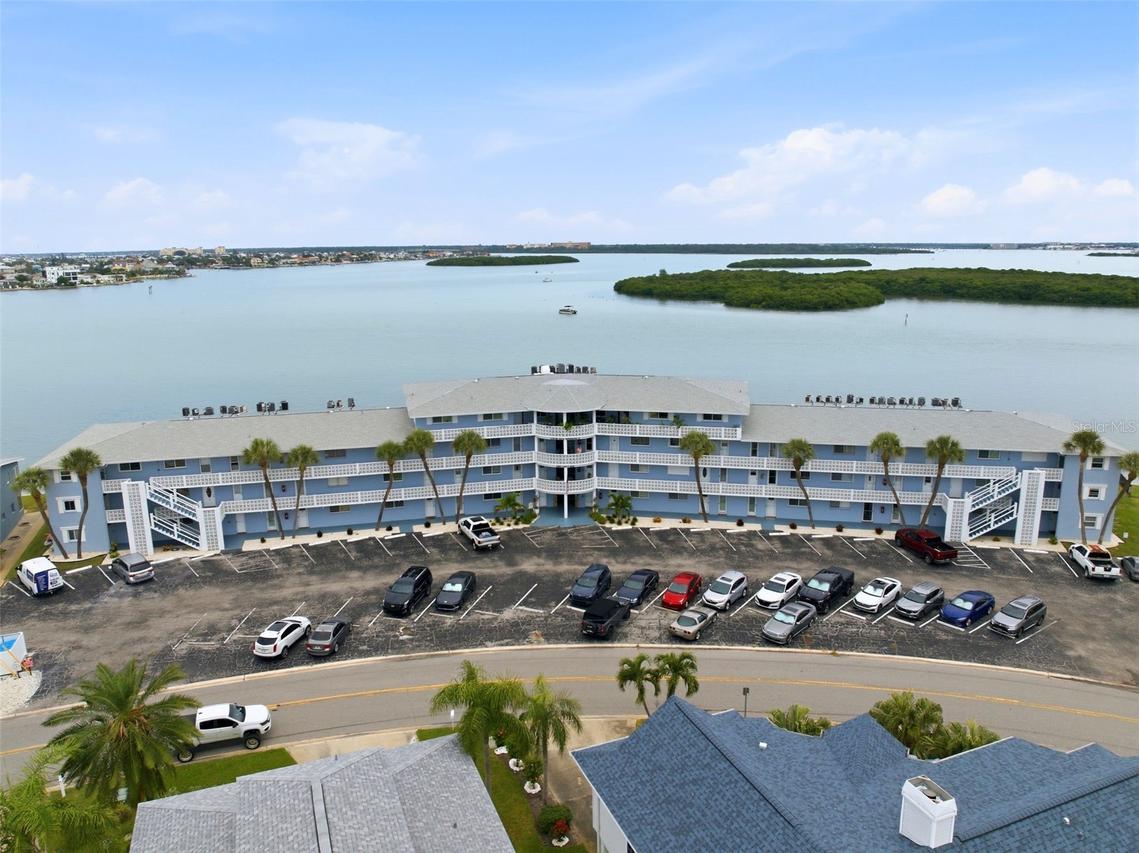 280 126th Ave. #104, Treasure Island, FL 33706