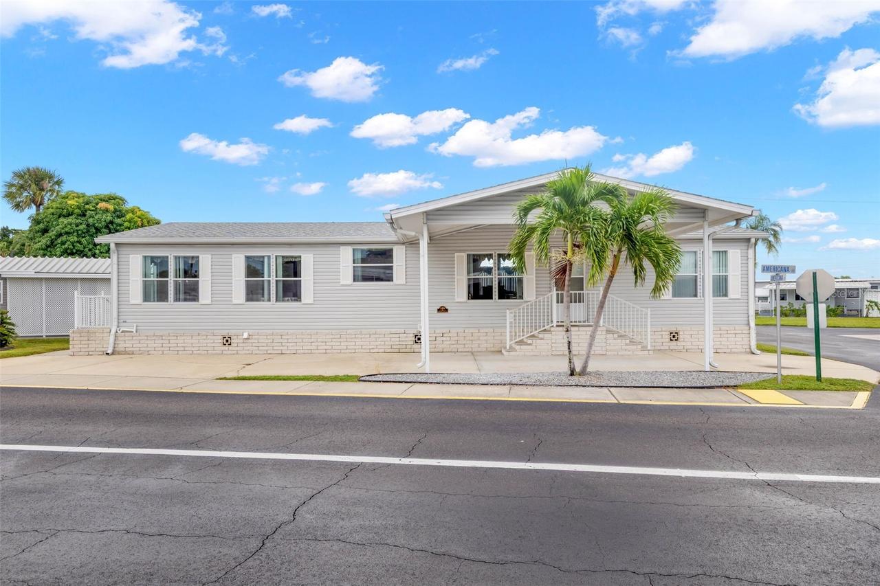 166 Americana Ct. #224, St Petersburg, FL 33702