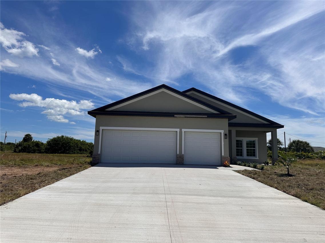 121 Indian Creek Dr., Rotonda West, FL 33947