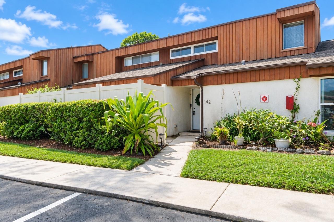 2076 Sunset Point Rd. #142, Clearwater, FL 33765