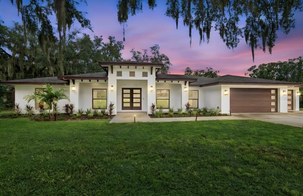 17505 Canal Shores Dr., Odessa, FL 33556