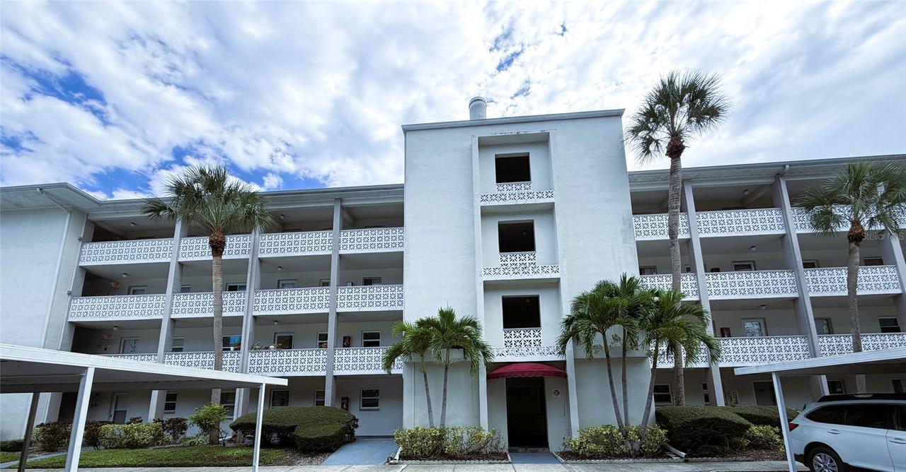 1524 Lakeview Rd. #304, Clearwater, FL 33756