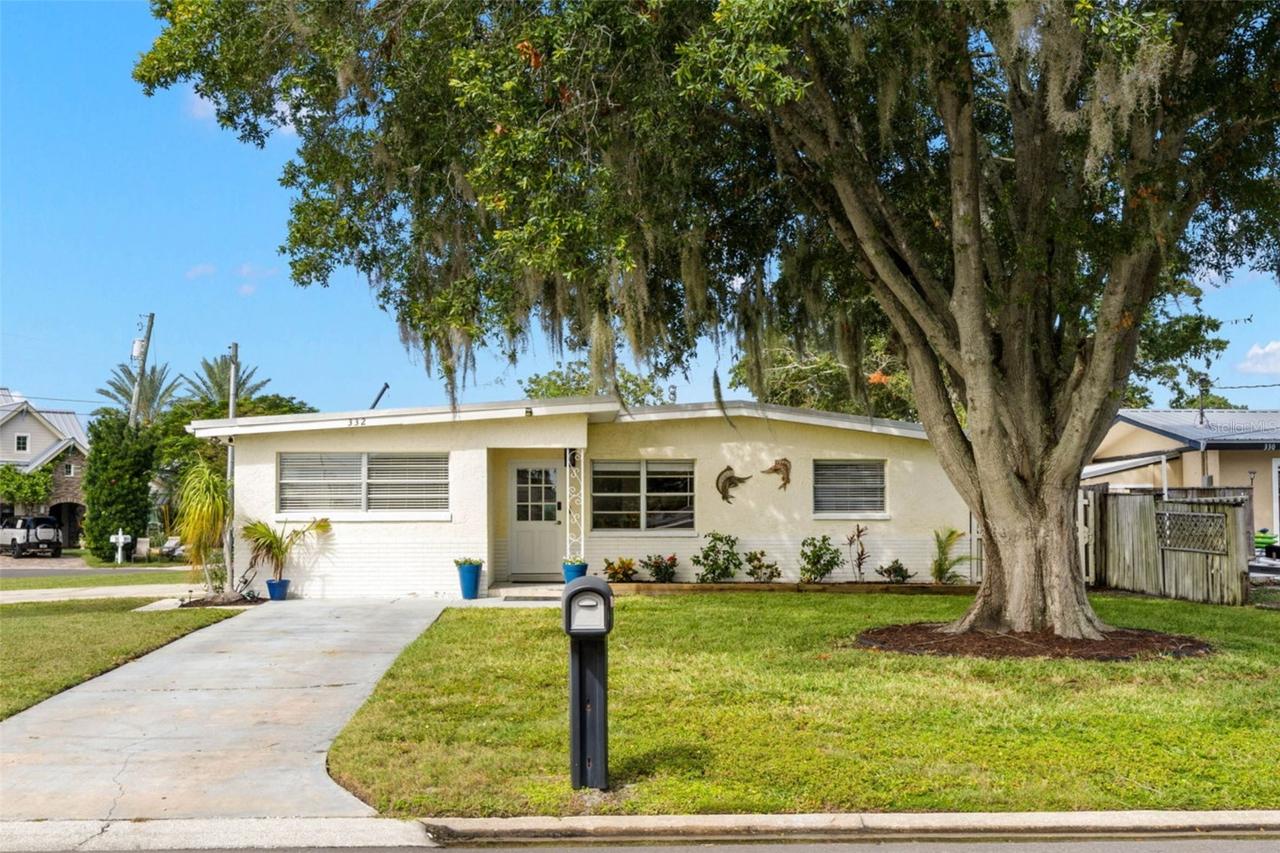 332 Westwinds Dr., Palm Harbor, FL 34683