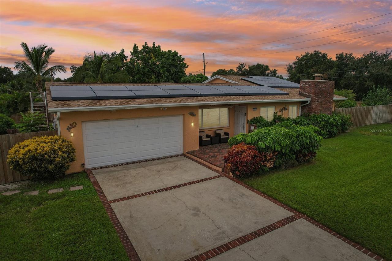398 Colony Point Rd., St Petersburg, FL 33705