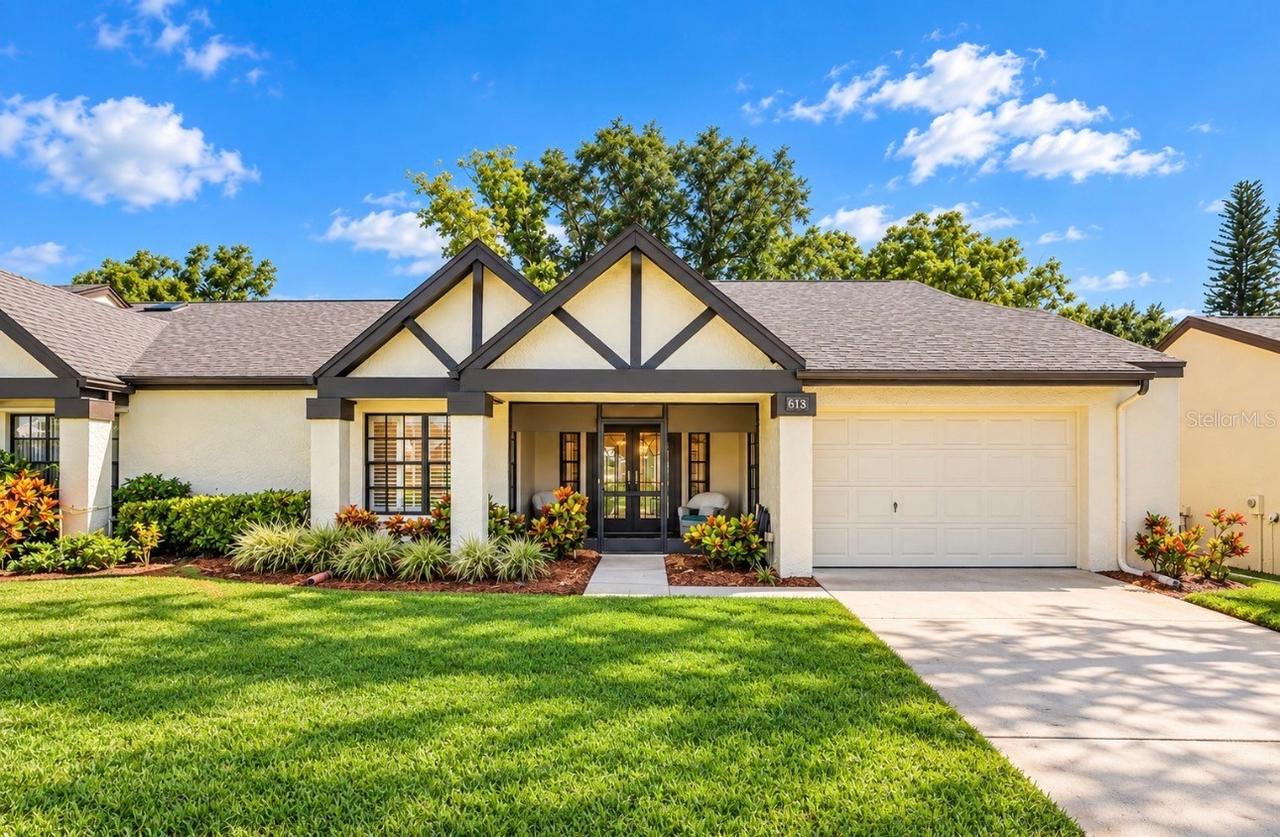 913 Sutton Pl., Palm Harbor, FL 34684